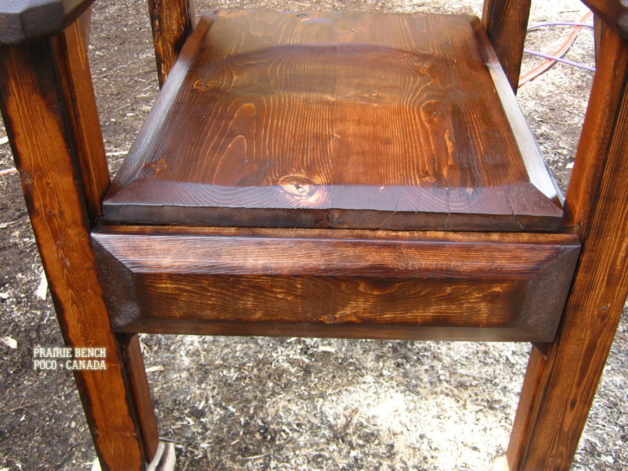 Prairie Bench crown throne replica 7
